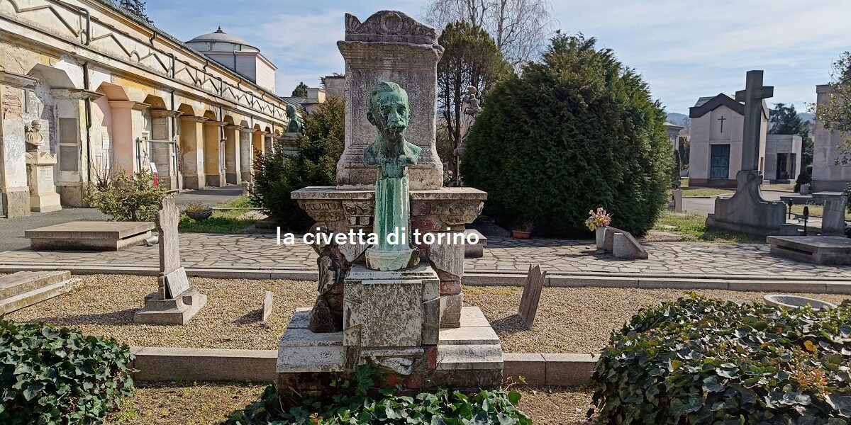 La tomba del professore Ermanno Ferrero nel Cimitero Monumentale di Torino